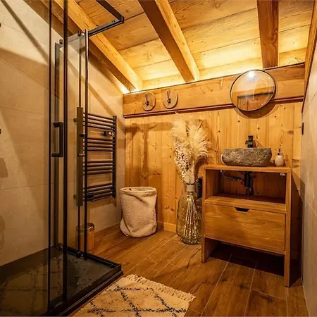 Tiki Avec Jacuzzi, Terrasse, 5 シャレー *